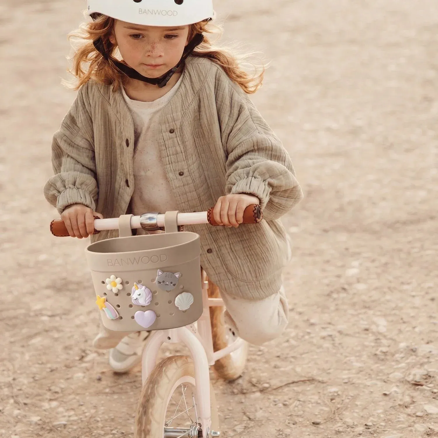 Banwood Pin & Ride καλάθι Sand μπεζ πλαστικό