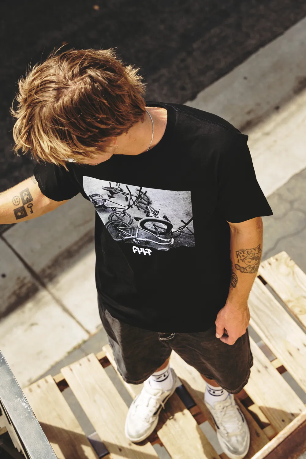 Cult Crewed Up Tee μπλούζα regular βαμβακερή