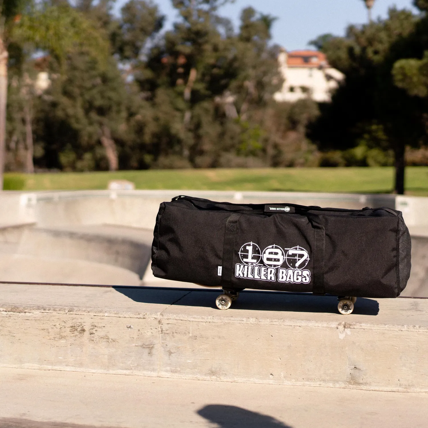187 Killer Pads Arsenal Duffel σάκος Black 75L αεριζόμενος